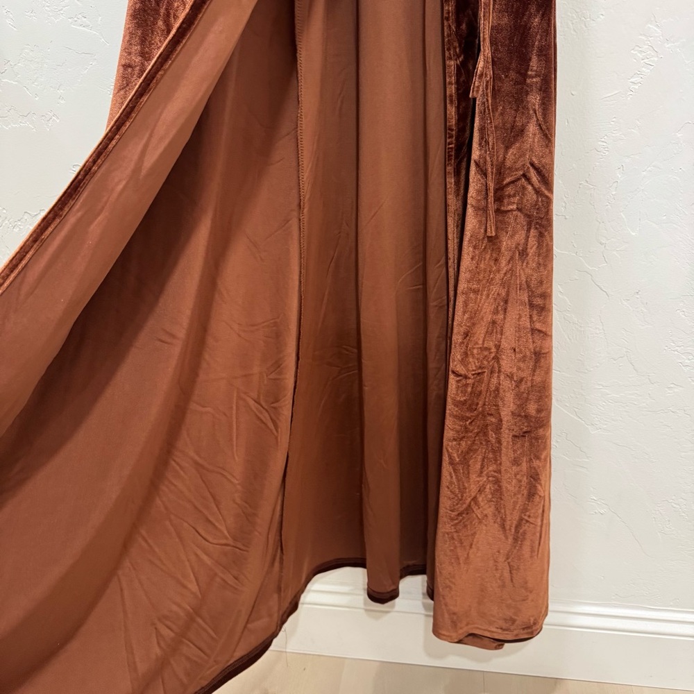 NWT Baltic Born Meghan Velvet Wrap Maxi Dress Bronze Brown Women's Small - Picture 7 of 16